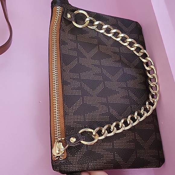 Michael Kors belt bag in MK logo 🤎🤎🤎🤎 - Picture 13 of 13